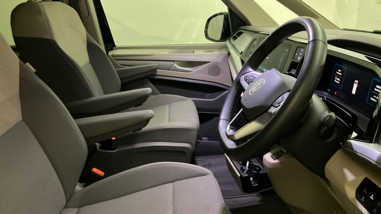 Volkswagen Multivan 2.0 TDI Life 5dr DSG Diesel Estate